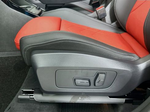 Used 2025 BMW X1 M35i image 21