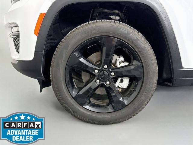Used 2024 Jeep Grand Cherokee Limited w/ Black Appearance Package AWD/4WD image 29