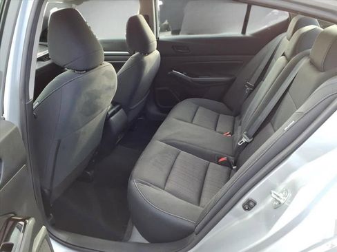 Used 2023 Nissan Altima 2.5 SV image 10