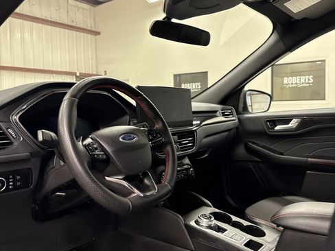 Used 2023 Ford Escape ST-Line Select w/ Tech Pack #2 image 8