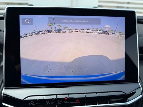 New 2026 Jeep Compass Latitude image 16