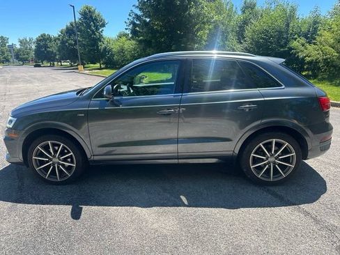 Used 2018 Audi Q3 2.0T Premium Plus w/ Premium Plus Package AWD/4WD image 4