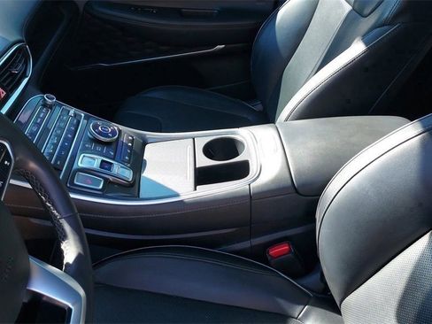 Used 2021 Hyundai Santa Fe Limited image 17