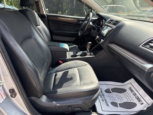 Used 2018 Subaru Outback 2.5i Limited AWD/4WD image 20