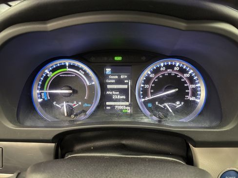 Used 2019 Toyota Highlander XLE image 19