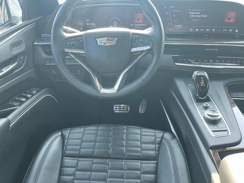Certified 2024 Cadillac Escalade Sport Platinum w/ Heavy-Duty Trailer Package AWD/4WD image 13
