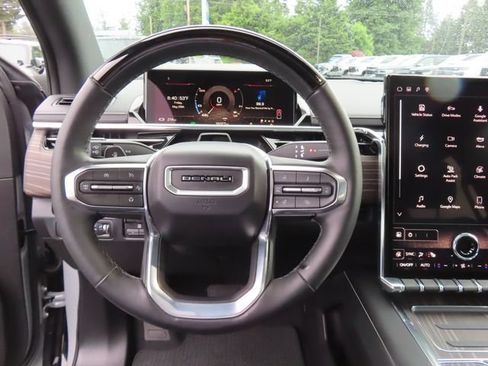 Used 2025 GMC Sierra EV Denali AWD/4WD image 19
