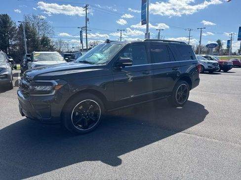 Certified 2023 Ford Expedition Limited AWD/4WD image 3