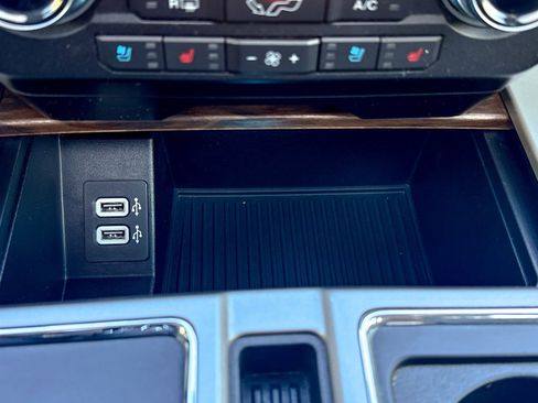 Used 2019 Ford F150 Lariat w/ Equipment Group 502A Luxury image 35