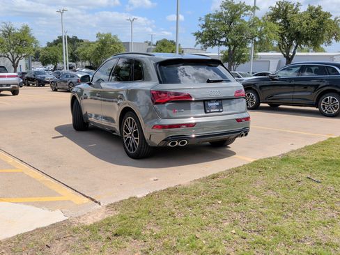Used 2023 Audi SQ5 Prestige w/ Prestige Package AWD/4WD image 8