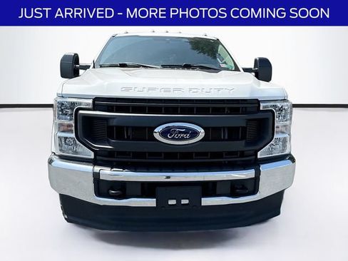 Used 2021 Ford F250 XL w/ Power Equipment Group AWD/4WD image 2