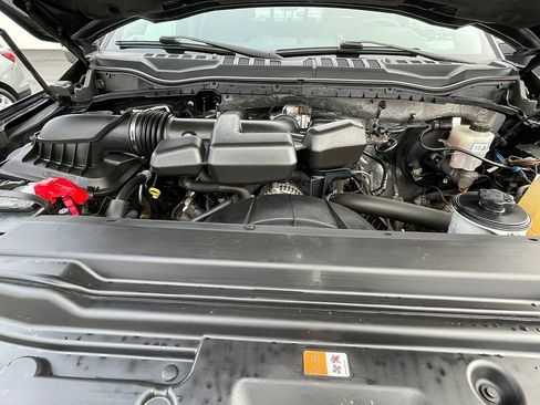 Used 2017 Ford F250 Lariat w/ Chrome Package image 37