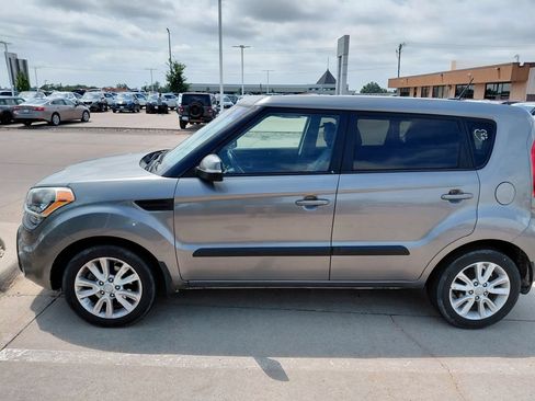 Used 2013 Kia Soul + w/ Audio Pkg FWD image 2