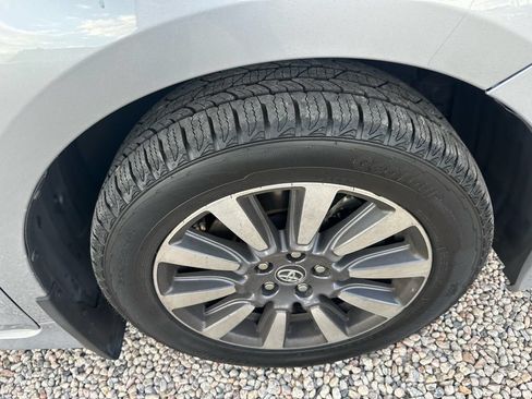 Used 2018 Toyota Sienna XLE w/ XLE Navigation Package AWD/4WD image 45