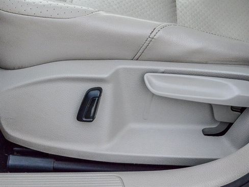 Used 2017 Volkswagen Golf Alltrack S image 26