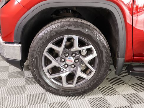 Used 2022 GMC Sierra 1500 SLT AWD/4WD image 18