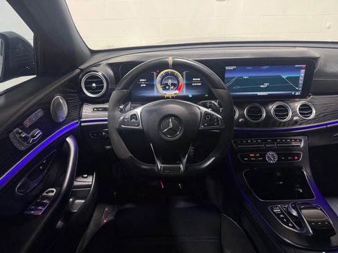 Used 2018 Mercedes-Benz E 63 AMG S image 28