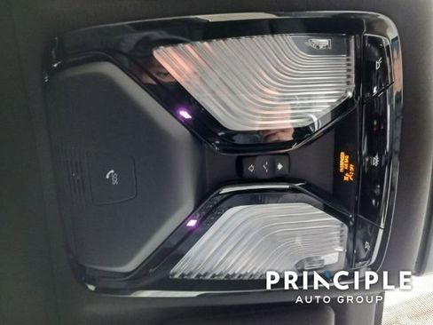 New 2023 BMW 530i w/ Convenience Package image 28