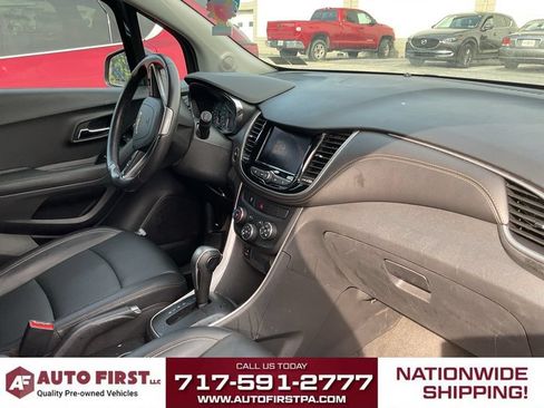 Used 2022 Chevrolet Trax LT w/ Premium Seat Package AWD/4WD image 15
