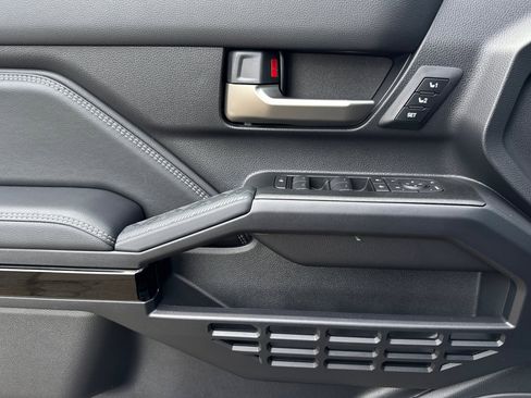 Certified 2025 Toyota 4Runner Limited image 14