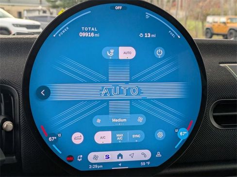 Used 2025 MINI Cooper 2-Door Hardtop image 24