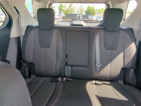 Used 2017 Chevrolet Equinox LT w/ Convenience Package image 19