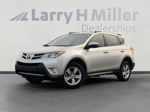 Used 2013 Toyota RAV4 XLE image 1