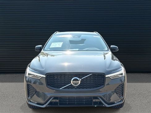 Used 2025 Volvo XC60 B5 Plus w/ Climate Package image 2