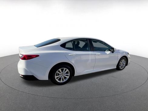 Used 2025 Toyota Camry LE image 14