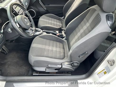 Used 2012 Volkswagen Beetle Launch Edition image 38