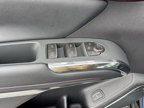 New 2026 Chevrolet Traverse RS w/ LPO, Floor Liner Package AWD/4WD image 11
