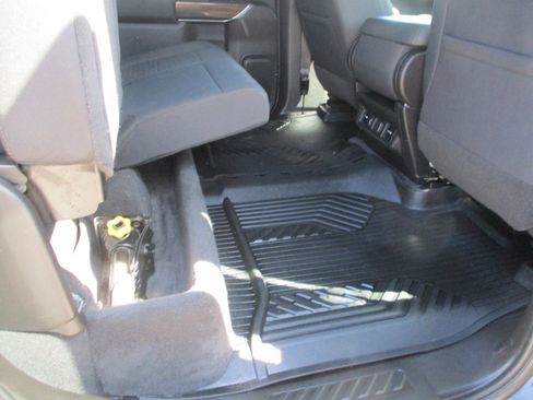 Used 2021 Chevrolet Silverado 1500 RST AWD/4WD image 10