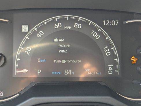 Used 2023 Toyota RAV4 LE FWD image 32
