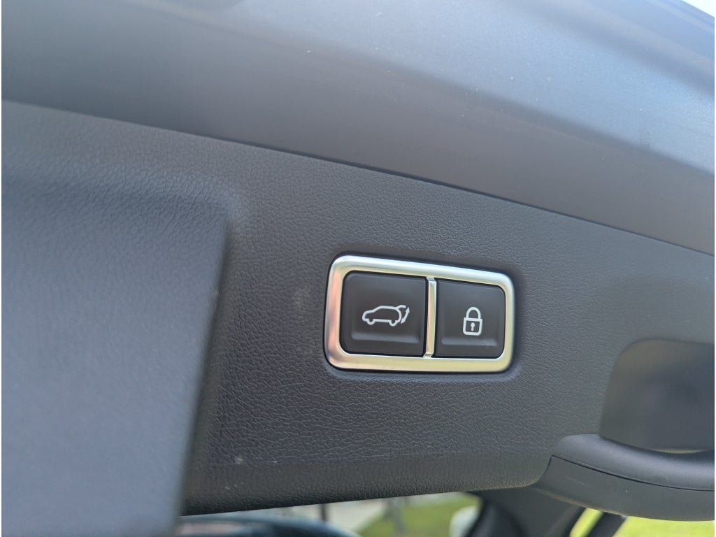 Used 2023 Kia Sorento SX FWD image 12