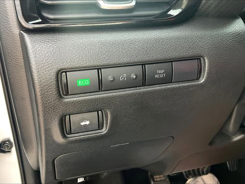 Used 2022 Nissan Sentra SV image 35