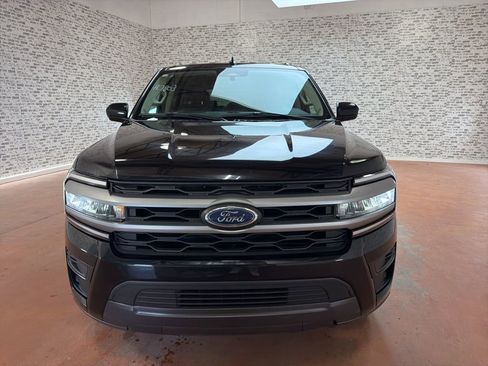 Used 2024 Ford Expedition XLT AWD/4WD image 2