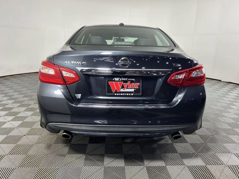 Used 2016 Nissan Altima 2.5 SL w/ Moonroof Package image 7