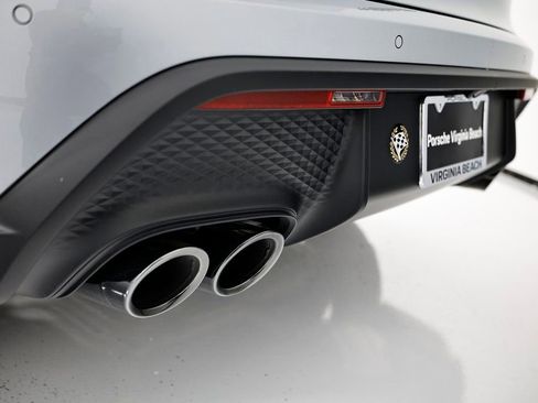 New 2026 Porsche Macan GTS image 14