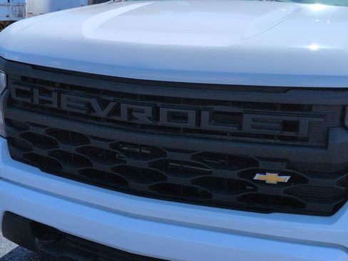 Used 2024 Chevrolet Silverado 1500 Custom image 31
