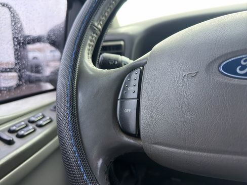 Used 2003 Ford F250 4x4 Crew Cab Super Duty image 4