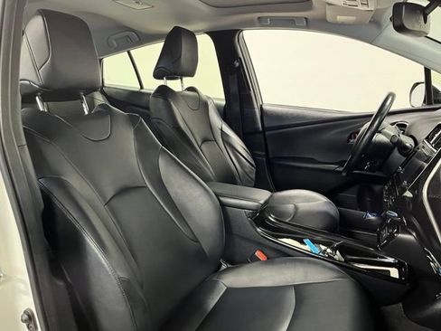 Used 2016 Toyota Prius Four w/ Advanced Technology Package FWD image 10