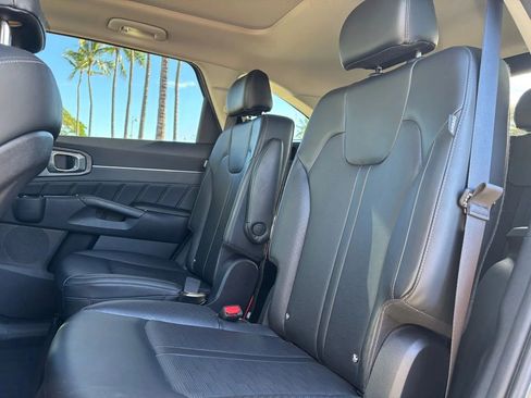 Used 2024 Kia Sorento SX image 10