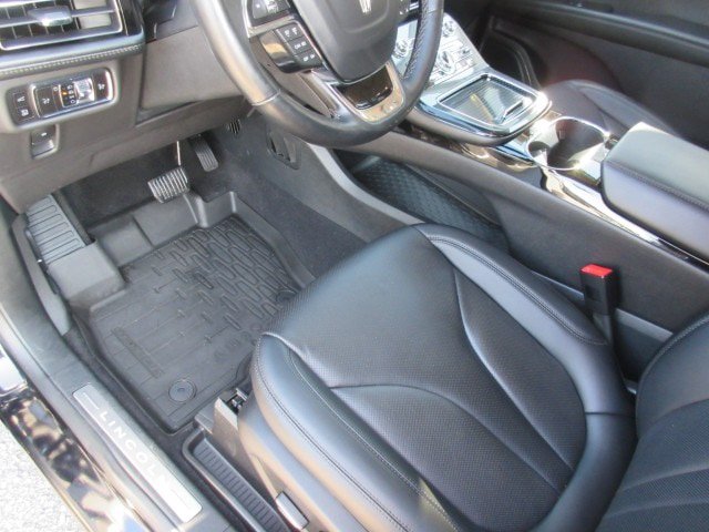 Used 2023 Lincoln Nautilus Reserve w/ Monochromatic Package AWD/4WD image 14