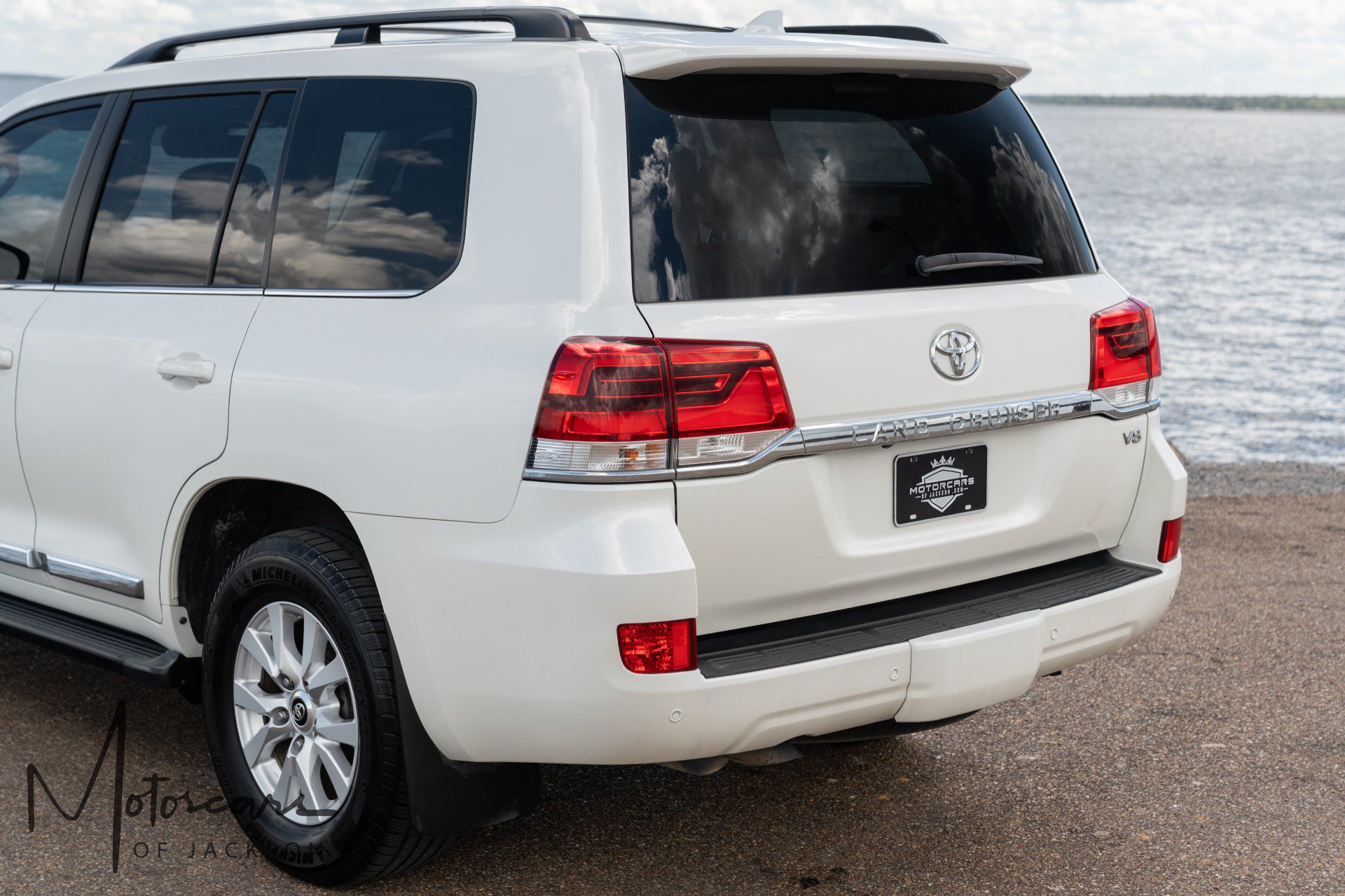 Used 2017 Toyota Land Cruiser AWD/4WD image 39