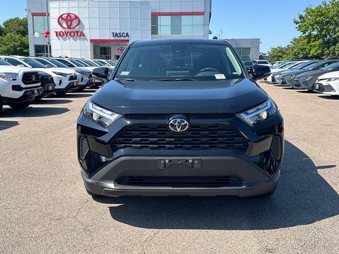 Used 2025 Toyota RAV4 LE AWD/4WD image 2