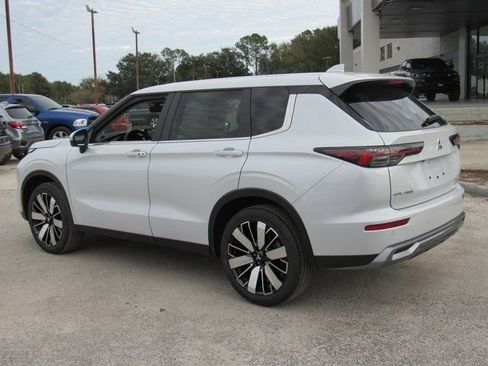 New 2026 Mitsubishi Outlander SE AWD/4WD image 5