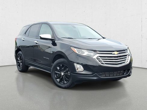 Used 2019 Chevrolet Equinox LS w/ LS Convenience Package AWD/4WD image 2