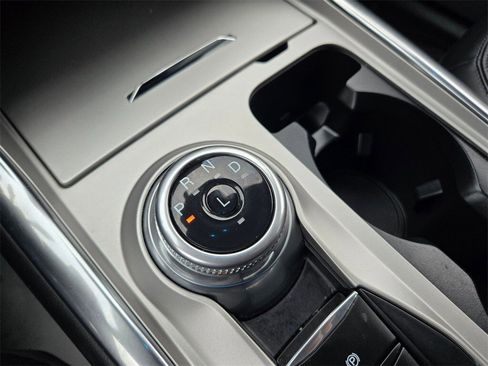 Used 2024 Ford Explorer XLT w/ Equipment Group 202A image 20