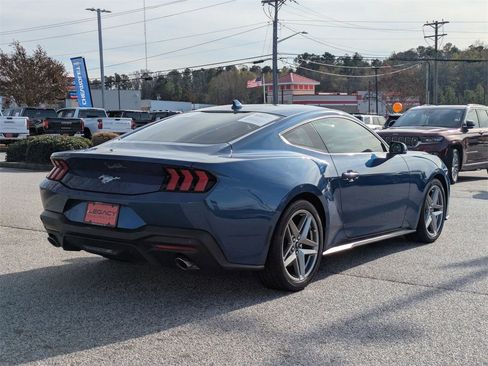 Used 2024 Ford Mustang Premium image 8