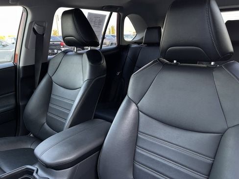 Used 2021 Toyota RAV4 XLE Premium w/ Carpet Mat Package (TMS) image 16